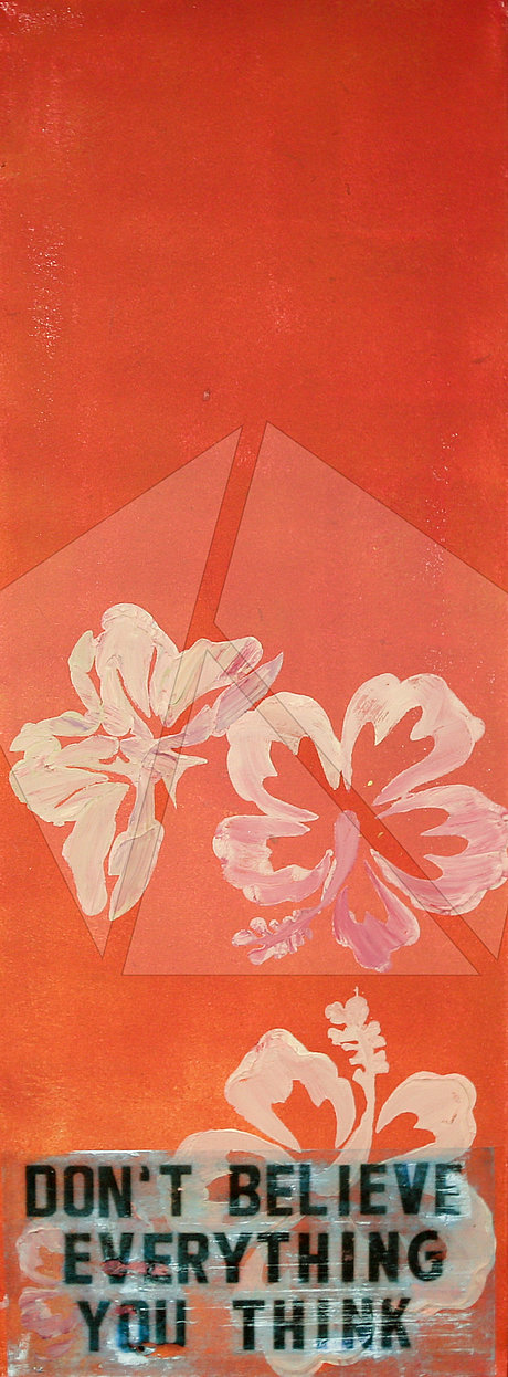 Mixed Media, roter Untergrund mit rosefarbenen Hawaiiblumen